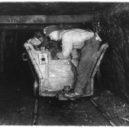 Tábor nucené práce - Coal_mining_scenes_LCCN2002695620