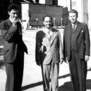 Enrico Fermi - Atomoví fyzici J. Robert Oppenheimer, E. Fermi a Ernest O. Lawrence – wikimedia.commons-