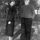 Generál Děnikin - Děnikin se svou ženou ve městě Mimizan během německé okupace Francie, začátek 40. let – wikipedia