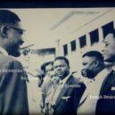 Mobutu - Ještě v přátelském hovoru s Patrice Lumumbou, prvním předsedou vlády Konžské republiky,kterého pak nechal v lednu 1961 úkladně zavraždit-wikimedia.commons –