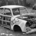 Trabant - Mnoho Trabantů, jako je tento, fotografovaných v Lipsku v roce 1990, bylo po roce 1989 opuštěno – wikipedia