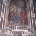 Sv. Josafat - Oltář sv. Bazila ve Bazilice sv. Petra ve Vatikánu. Pod oltářem je hrobka sv. Josafata Kunceviče -commons.wikimedia