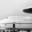 Buran - Pařížský Air Salon (1989) . commons.wikimedia