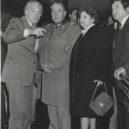 Pinochet - Pinochet s manželkou -wikimedia.commons –