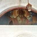 Sv. Spyridon - Svatý Spyridion nad dveřmi kostela v Nafplio – wikimedia.commons –