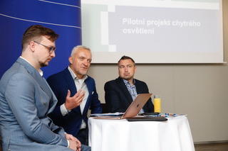 V Českém Brodě začaly svítit flexibilní a úsporné lampy, zatím v pilotním projektu
