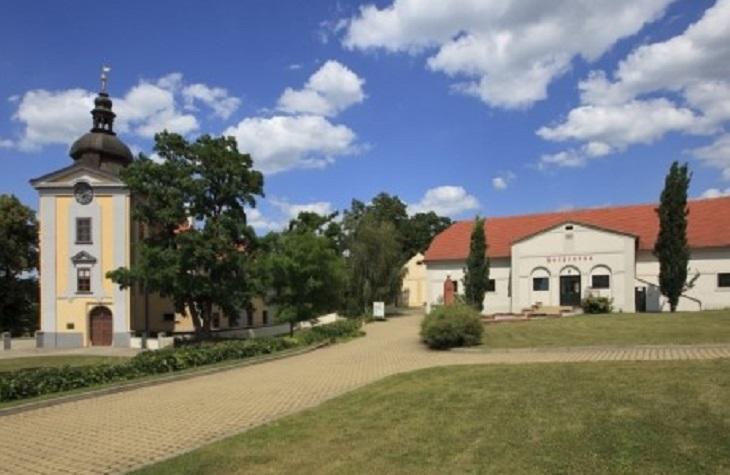 zámek ctěnice p9