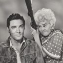 Elvis Presley - Elvis Presley a Joan Blondell ve filmu Stay Away Joe – wikimedia.commons –