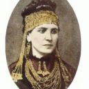 Heinrich Schliemann - Fotografie Sofia Schliemann v klenotech z Priamského pokladu.