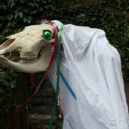 Adventní strašidla a příšery z cizích krajů - Mari Lwyd