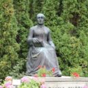 Sofie Podlipská - Pomník Karoliny Světlé, sestry Sofie Podlipské, ve Světlé pod Ještědem – wikipedie
