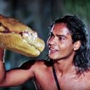 Rudyard Kipling - The_Jungle_Book_(1942)_Kaa_&_Mowgli