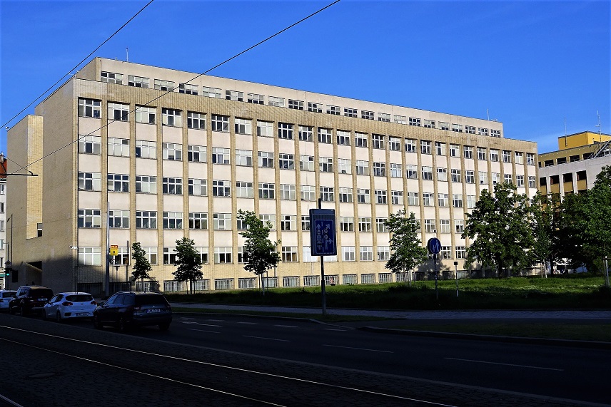 Žák Kotěry Josef Kalous se v Praze zapsal michelskou plynárnou a ministerstvem vnitra. Nejlepší dílo ale postavil v Brně