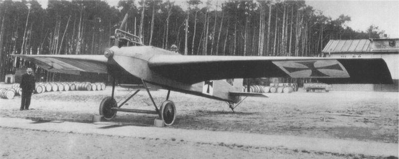 Junkers - 1-Letadlo Junkers J 1 Blechesel byl experimentální jednoplošník postavený společností Junkers & Co. Bylo to první celokovové letadlo na světě – wikipedia