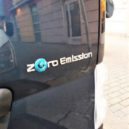Rozvoz obědů klientům pečovatelské služby - 2 Předání-elektromobilu-4-300×400