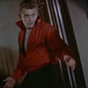 James Dean - Ann Doran, James Dean a Jim Backus ve filmu Rebel bez příčiny -wikimedia.commons –