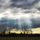 Bruno Gröning - Crepuscular_rays_with_clouds_and_high_contrast_fg_FL