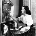 Hedy Lamarrová - Hedy Lamarr ve filmu Disonorata (Dishonored Lady, 1947) – wikimedia.commons