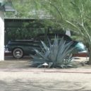 Scientologie - L. Ron Hubbard’s car, a 1947 Buick Super 8. The car is parked behind the house-wikipedia