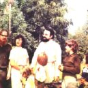 Alexandr Meň - Lev a Xenia Pokrovsky, jejich tři děti a Alexander Meň (1974) – wikimedia.commons