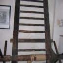 Svatá Agáta - Mučící nástroje – svislý skřipec – wikipedie
