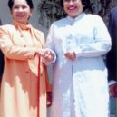 Megawati - Prezidentky Gloria Macapagal-Arroyo and Megawati Sukarnoputri (2001) -wikimedia.commons –