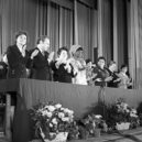 Patrice Lumumba - Univerzita Patrice Lumumby – 8. březen 1972 – Mezinárodní den žen – 1. kosmonautak Valentina Těreškovová (první vlevo)-wikimedia.commons