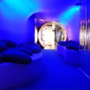 Nivea - Vlak Nivea projel u příležitosti 100. výročí značky Francií – interiér-wikimedia.commons –
