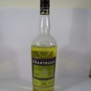 Kartuziáni a chartreuska - bouteille de Chartreuse jaune – wikimedia.commons-