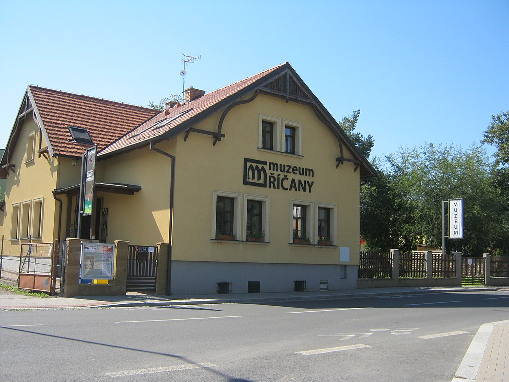 Muzeum v Říčanech se přestěhuje do tělocvičny, čeká na nové prostory