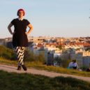 Láska za časů korony - 2_Tereza Hronová v žižkovském parku Parukářka, pro vznikající knihu zásadním a inspiratovním místě_foto Lukáš Bíba_repro zdarma