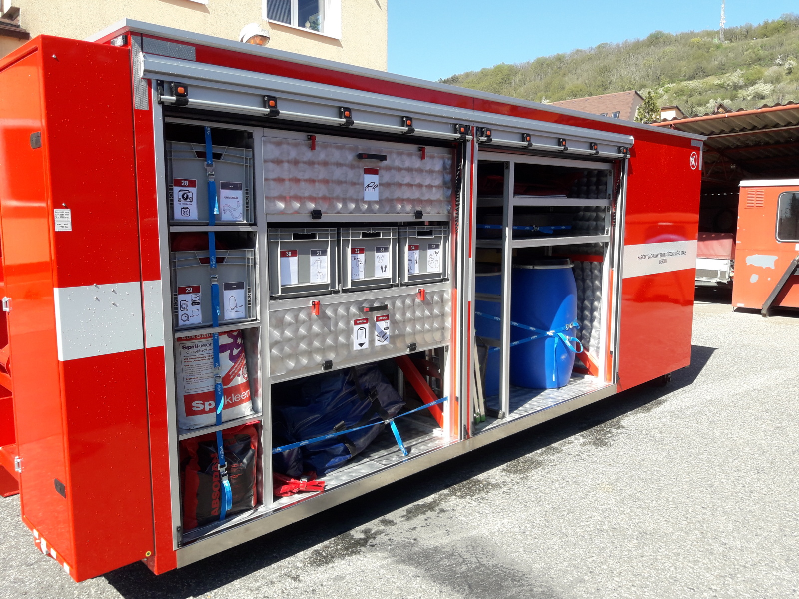 Berounští hasiči mají nový technický kontejner. Na jeho návrhu se podíleli zejména příslušníci chemické služby hasičské stanice Beroun