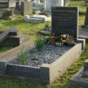 Howard a Tutanchamon - Egypt, hrobka, faraon, egyptologie, archeologie, Carter’s grave at Putney Vale Cemetery, London, in 2015 – wikipedia