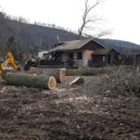 Všenorská osada Montana a klubovna - FOTO ZAPAD Silný vítr zničil klubovnu ve všenorské osadě Montana – foto Marek Kotásek 1