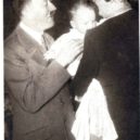 Adolf Hitler – psychologický portrét - Hitler, nacisté, Německo, 2. světová válka Göring HITLER + DÍTĚ – UPRCHLÍCI POKLADNIČKY – OZVĚNY 3-39