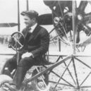 Lincoln J. Beachey - Letectví, letadla, letecká akrobacie, historie  Lincoln_Beachey_in_his_plane