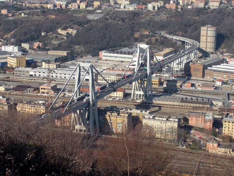 Ani beton není zcela nezničitelný. Příběh zhrouceného janovského mostu