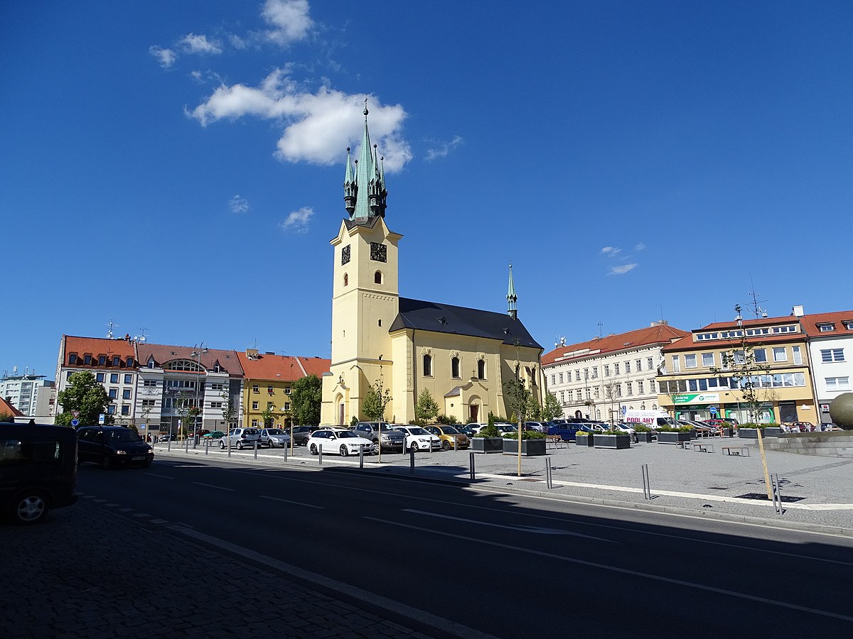 Pro snadnější život. V Příbrami budou mít lidé MHD a parkování dočasně zdarma