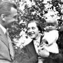 Rodina Milady Horákové - 01 V prosinci 1933 01se manželům Bohuslavu a Miladě Horákovým narodila dcera Jana_foto archiv Jany Kánské_repro zdarma