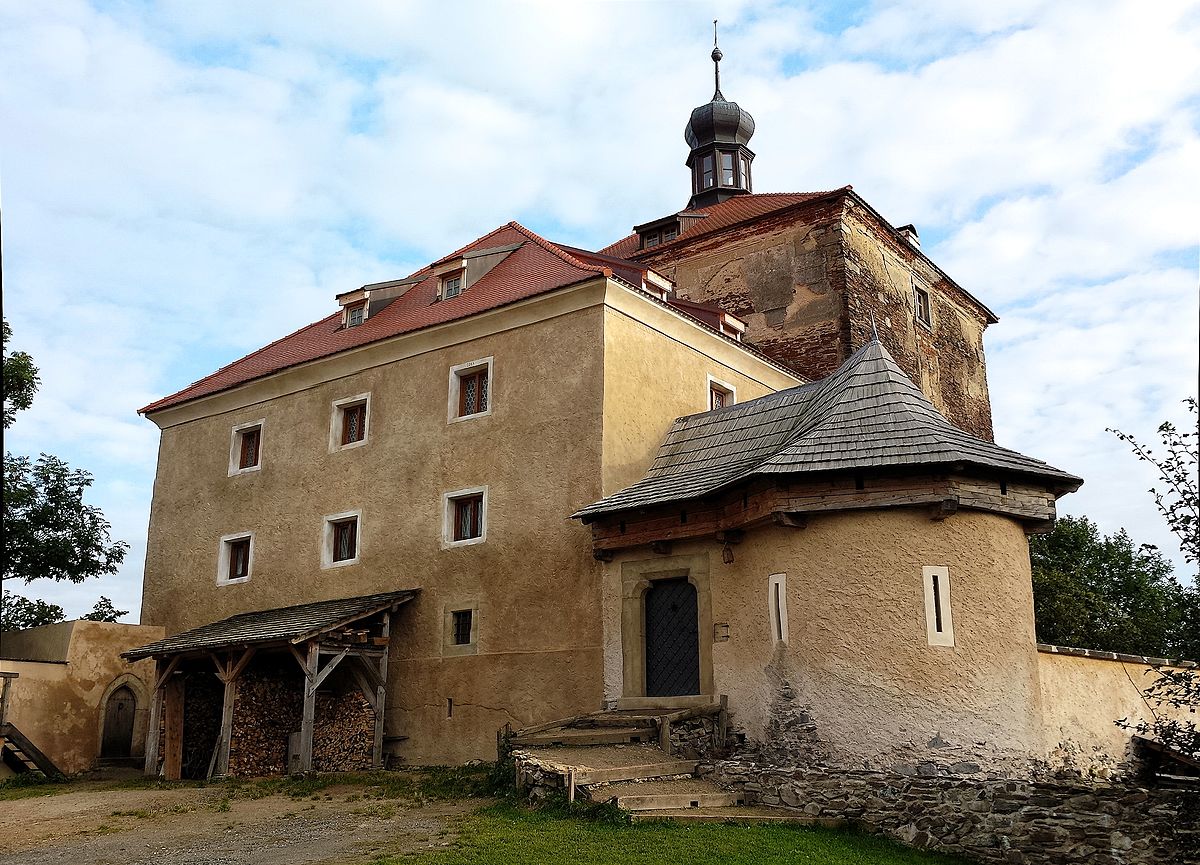 Zaměřeno na rodiny s dětmi. Výlet do středověku a další aktivity