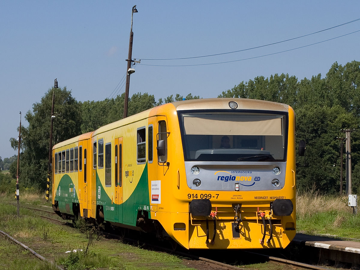 Vyšetřování nehody pokračuje. Vykolejený vlak u Lázní Kynžvart je zatím stále ve stanici