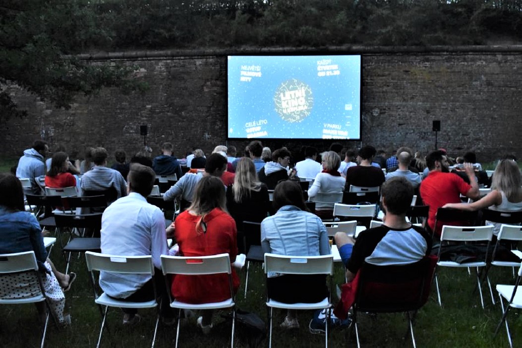 Letní kino u Keplera zahájilo třetí sezónu