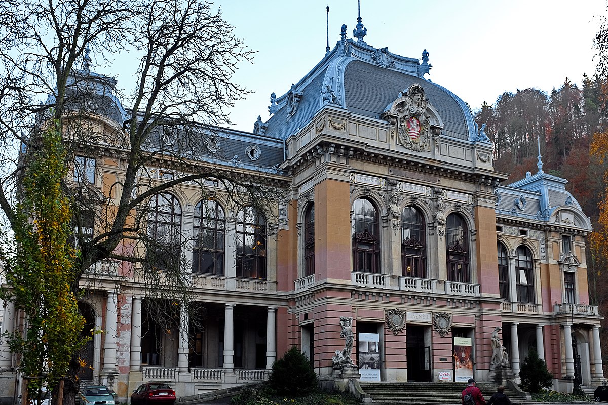 Karlovy Vary chtějí vestavět koncertní sál do Císařských lázní. Nechají zpracovat projekt