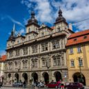 Malostranská beseda – nyní i se svými věžemi - Malostranská beseda