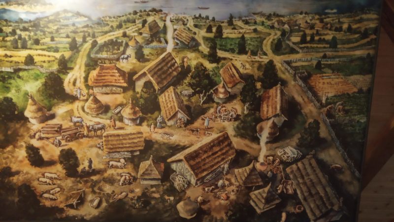 Majitelé nových pražských bytů možná netuší, že zde nejsou prvními osadníky. Předběhli je již lidé nejen v době bronzové