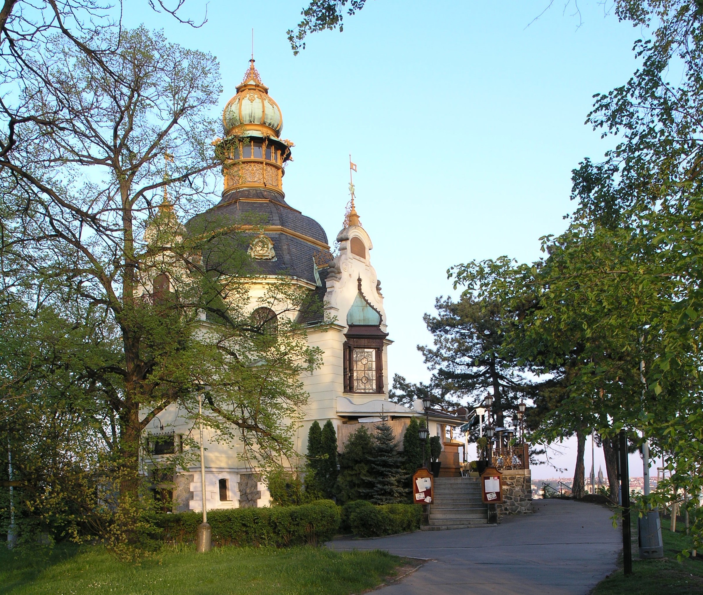 Hanavský pavilon na Letné