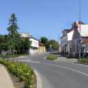 Velké starosti malého rybníčku - 766px-Prague_Kunratice_Masaryk_sq