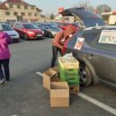V Horních Počernicích skauti rozdávali respirátory a desinfekce - Horní počernice skauti roušky