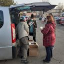 V Horních Počernicích skauti rozdávali respirátory a desinfekce - Horní počernice skauti roušky