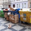 Boj o pořádek kolem kontejnerů. Jak si s tím město poradí? - odpadky nepořádek popelnice odpad kontajner